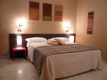 In Elisa & Gentucca Bed and breakfast Lucca